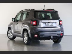 Photo of the vehicle Jeep Renegade