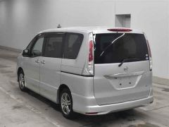 Photo of the vehicle Nissan Serena