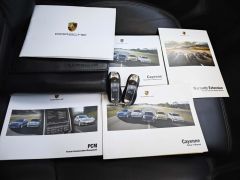 Photo of the vehicle Porsche Cayenne