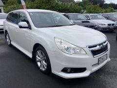 Photo of the vehicle Subaru Legacy