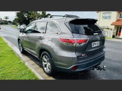 Photo of the vehicle Toyota Highlander