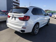 Photo of the vehicle BMW X5