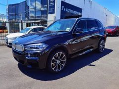 Photo of the vehicle BMW X5