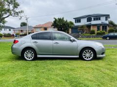 Photo of the vehicle Subaru Legacy