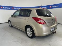 Photo of the vehicle Nissan Tiida