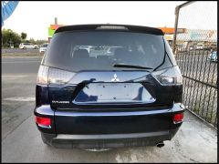 Photo of the vehicle Mitsubishi Outlander