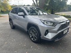 Photo of the vehicle Toyota RAV4