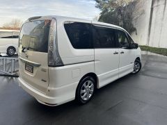 Photo of the vehicle Nissan Serena