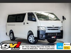 Photo of the vehicle Toyota HiAce