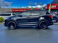 Photo of the vehicle Hyundai Santa Fe