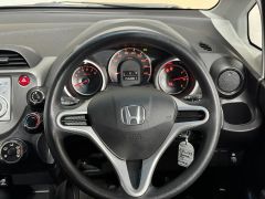 Photo of the vehicle Honda Fit