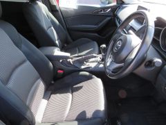 Photo of the vehicle Mazda Axela