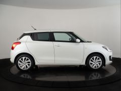 Photo of the vehicle Suzuki Swift