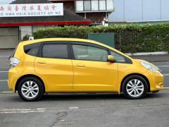 Photo of the vehicle Honda Fit