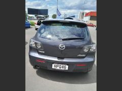 Photo of the vehicle Mazda Axela