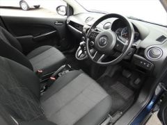 Photo of the vehicle Mazda Demio