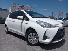 Photo of the vehicle Toyota Vitz