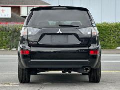 Photo of the vehicle Mitsubishi Outlander