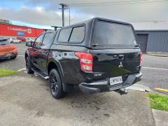 Photo of the vehicle Mitsubishi Triton