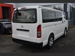 Photo of the vehicle Toyota HiAce