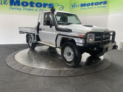 Photo of the vehicle Toyota Land Cruiser