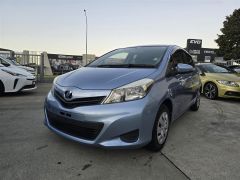 Photo of the vehicle Toyota Vitz