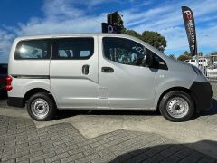 Photo of the vehicle Nissan NV200