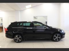 Photo of the vehicle Volkswagen Golf