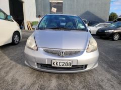 Photo of the vehicle Honda Fit