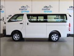 Photo of the vehicle Toyota HiAce