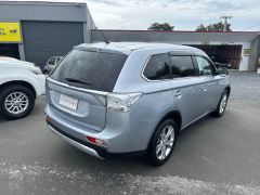 Photo of the vehicle Mitsubishi Outlander