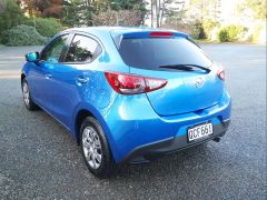 Photo of the vehicle Mazda Demio