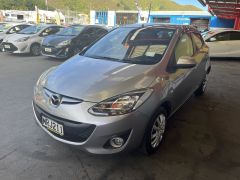 Photo of the vehicle Mazda Demio