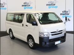 Photo of the vehicle Toyota HiAce