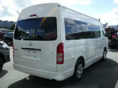 Photo of the vehicle Toyota HiAce