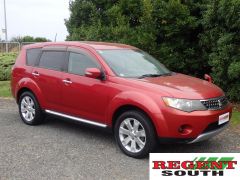 Photo of the vehicle Mitsubishi Outlander