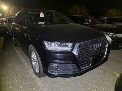 Photo of the vehicle Audi Q7