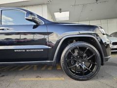 Photo of the vehicle Jeep Grand Cherokee