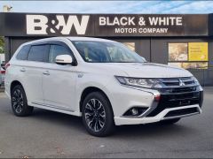 Photo of the vehicle Mitsubishi Outlander