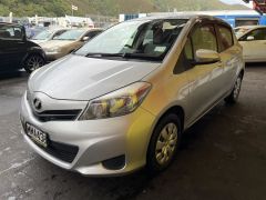 Photo of the vehicle Toyota Vitz