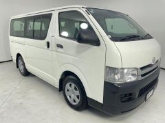 Photo of the vehicle Toyota HiAce