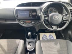 Photo of the vehicle Toyota Vitz