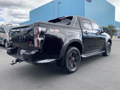 Photo of the vehicle Isuzu D-Max