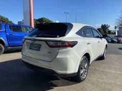 Photo of the vehicle Toyota Harrier