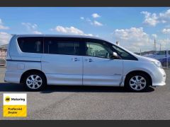 Photo of the vehicle Nissan Serena