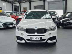 Photo of the vehicle BMW X6