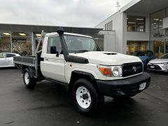 Photo of the vehicle Toyota Land Cruiser