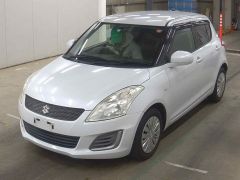 Photo of the vehicle Suzuki Swift