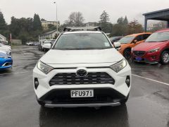 Photo of the vehicle Toyota RAV4