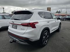 Photo of the vehicle Hyundai Santa Fe